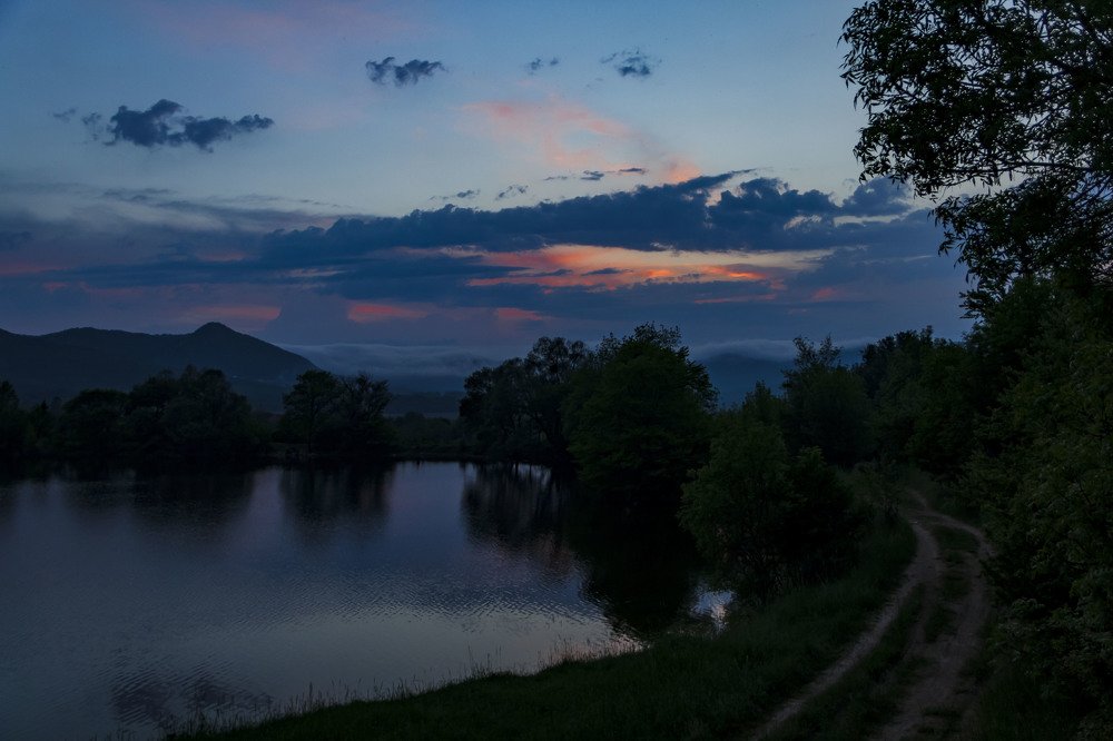 За минуту до темноты..