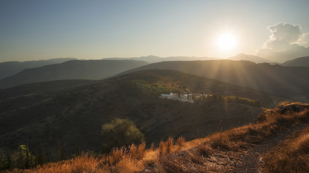 Монастырь в горах