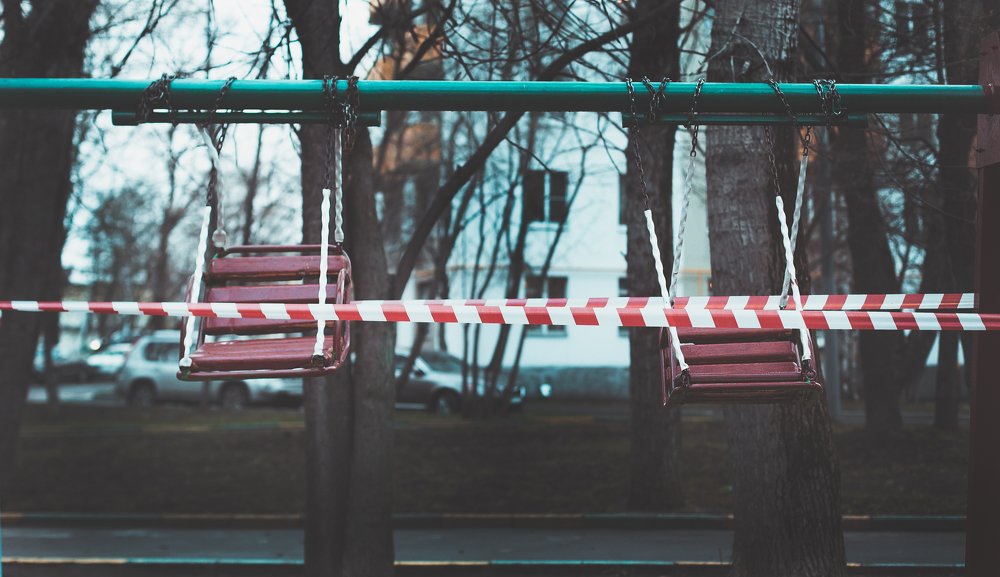 Пустые качели