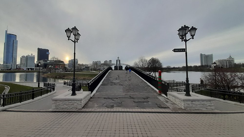 Весенний закат над Свислочью