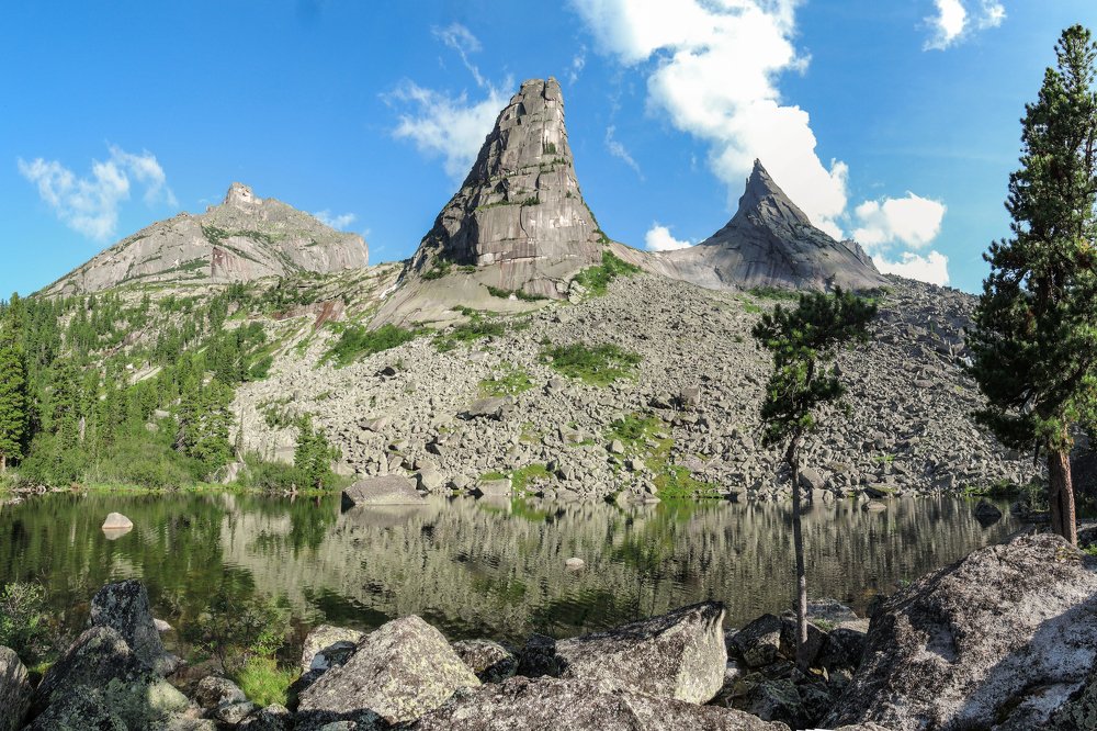 Озеро Художников, гора Парабола