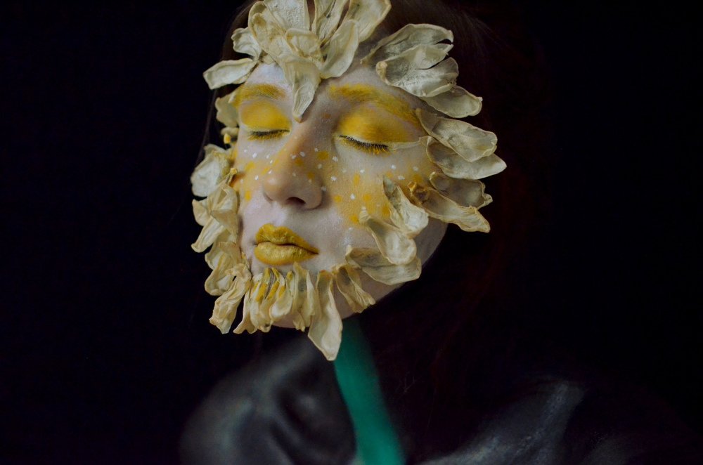 The dying of young Flower