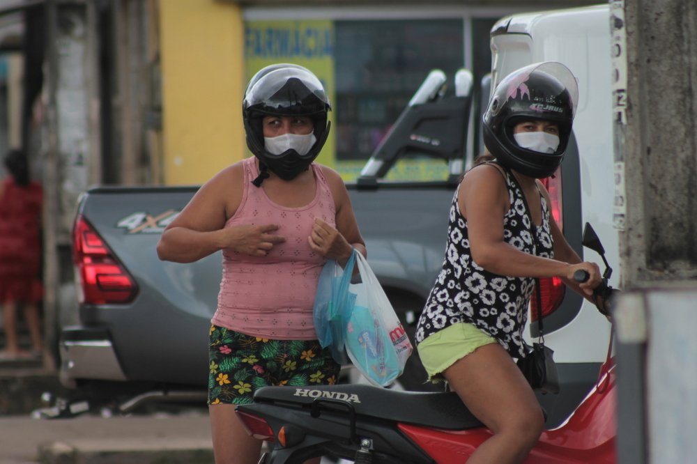 Máscaras e capacetes