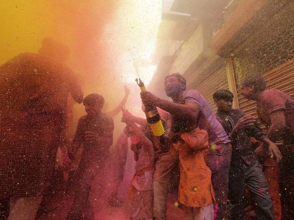COLORS IN CHAOS