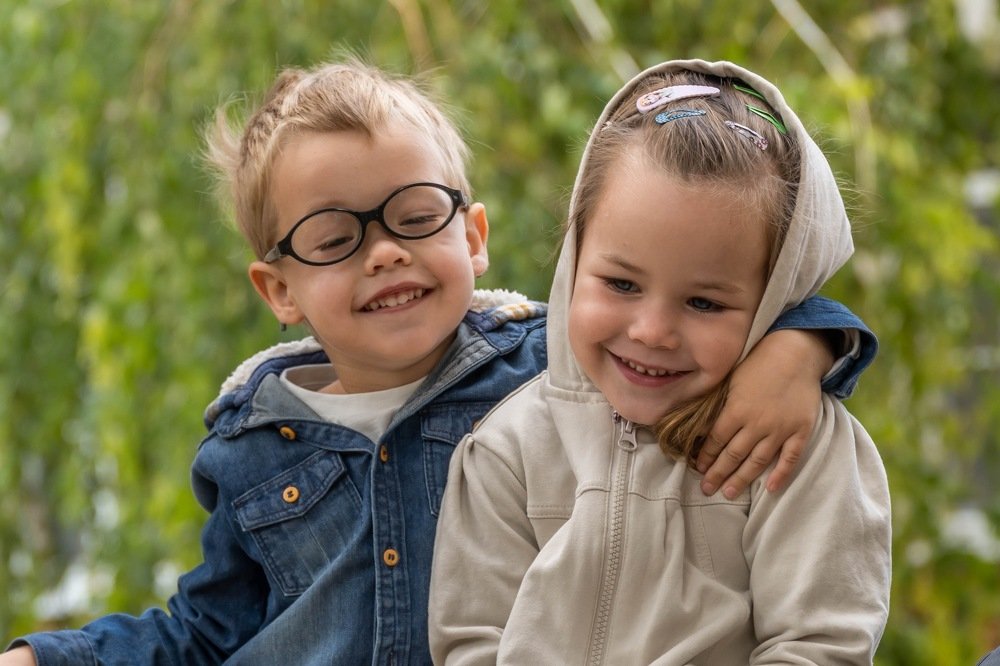 Двое с рождение - Двое по жизни.