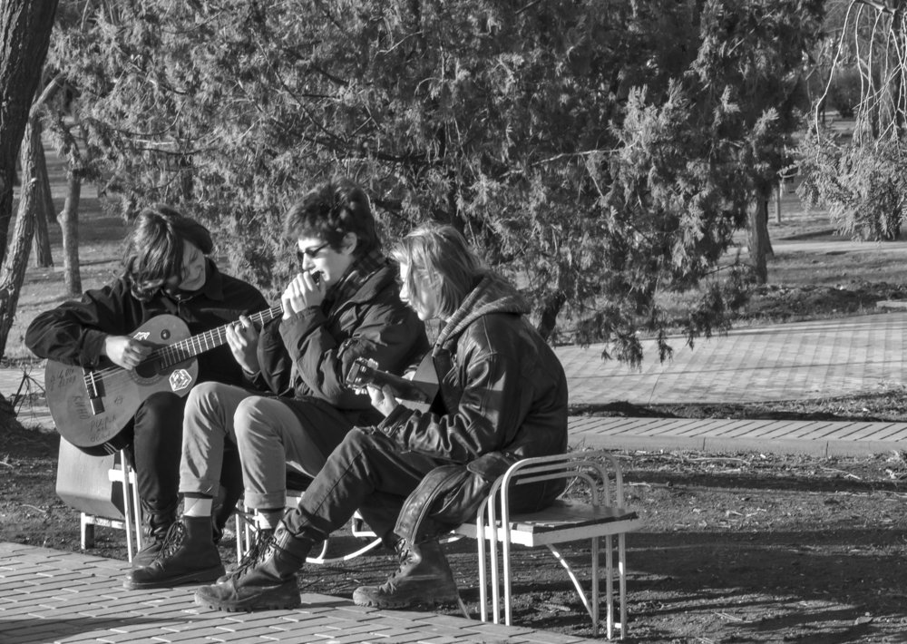 Вечером на набережной.