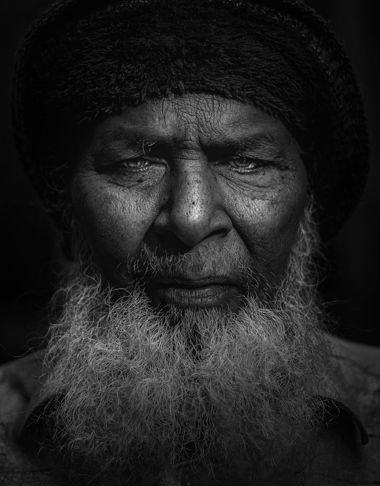 A face without Fear, Furious Eyes, Strong personality while he is oldman