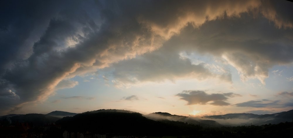 Поляна. Рассвет.