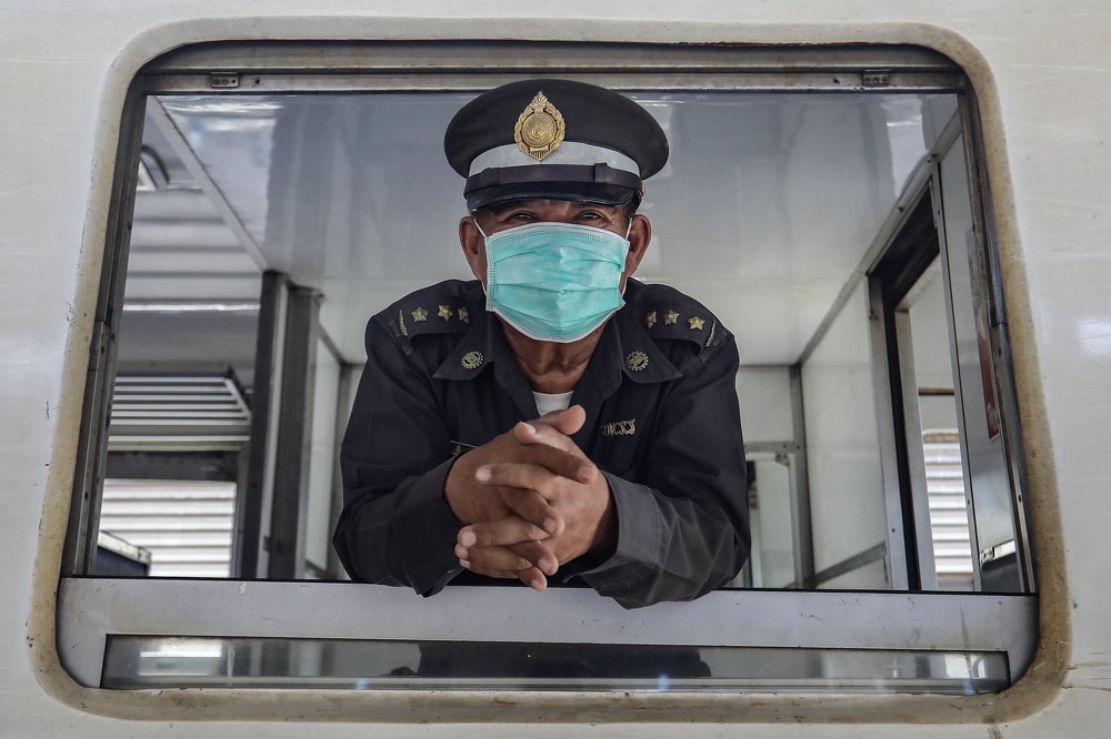 Wear face mask and fight COVID-19