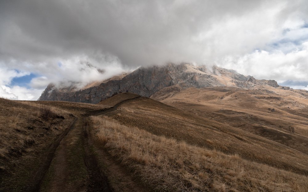 Фотография автора Олег Кожухов