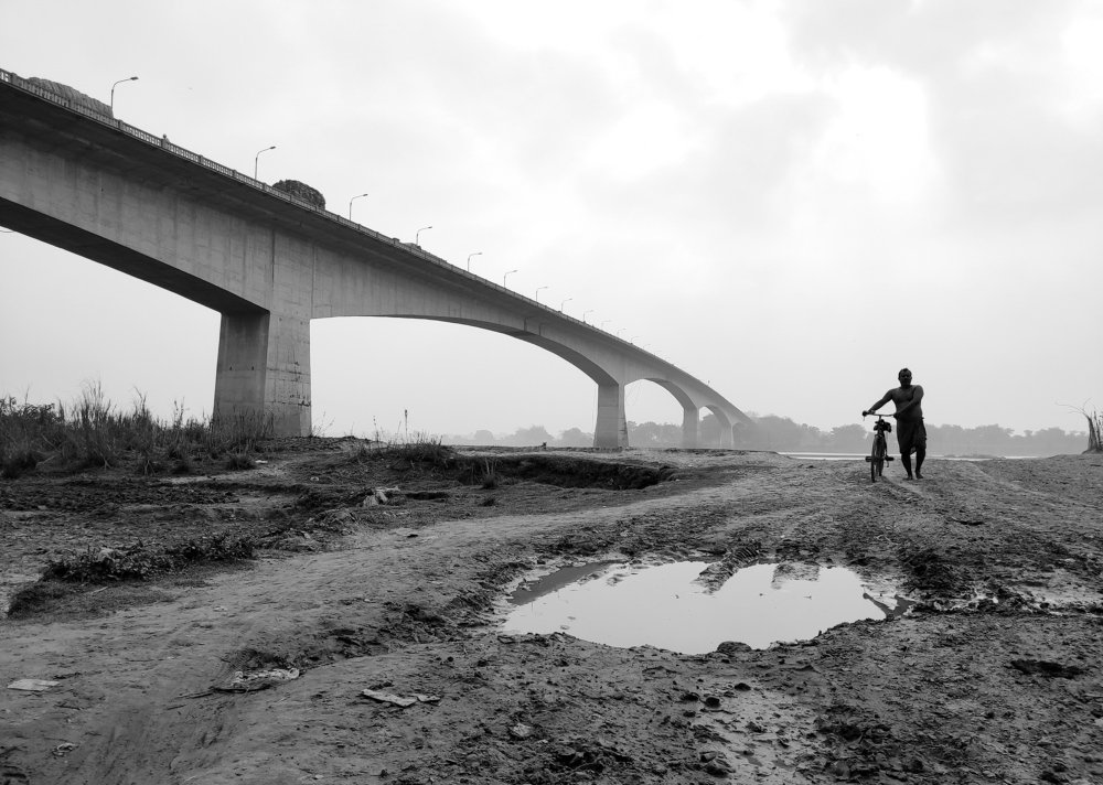 Colourful is beautiful but black & white is more realistic