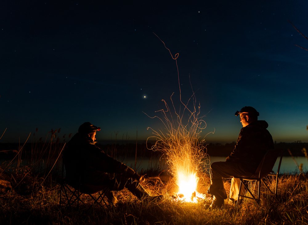 Посидим у костерка?