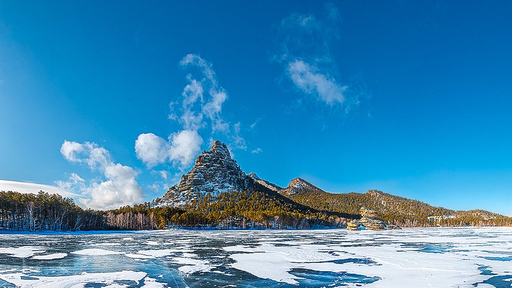 Скала Жумбактас