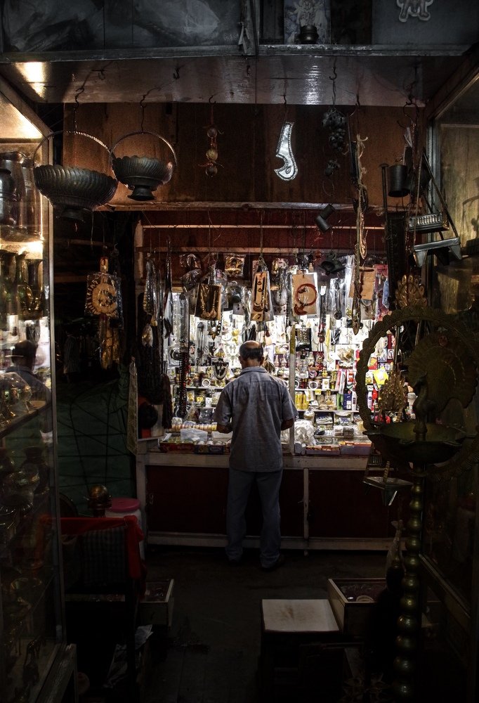 Photograph by Ravi Sakugawa