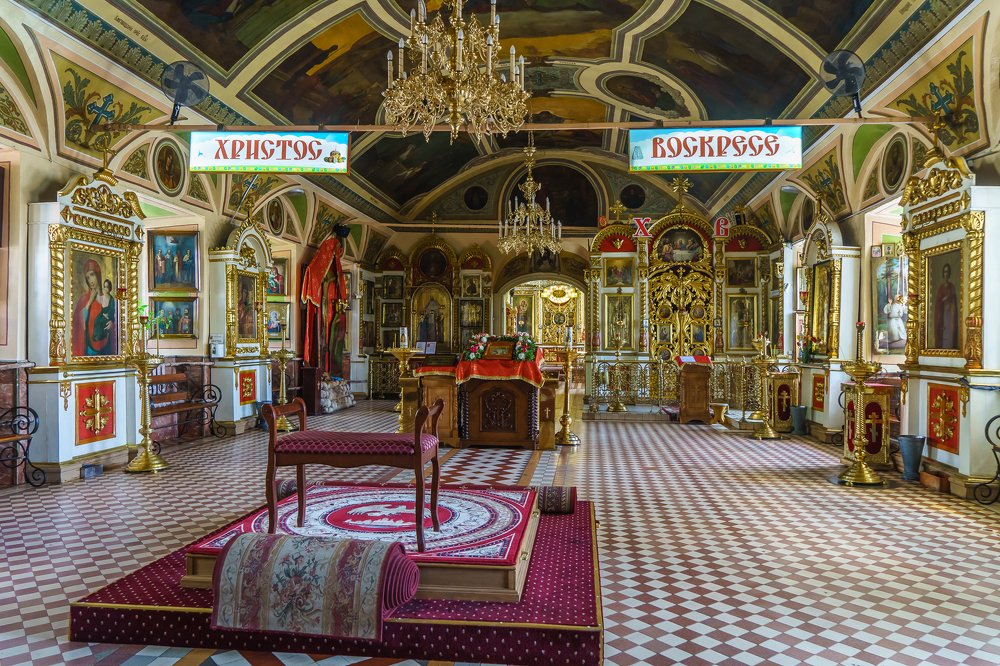 Убранство Сегиевского храма в Ливнах.