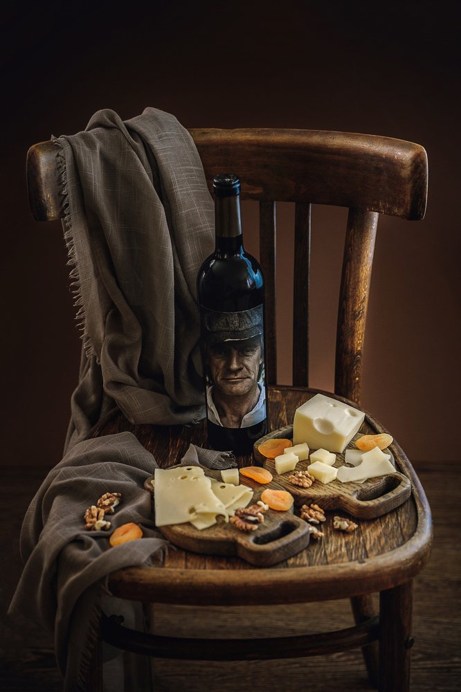 Вечерний натюрморт на стуле