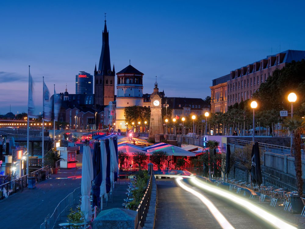 Ночной Дюссельдорф