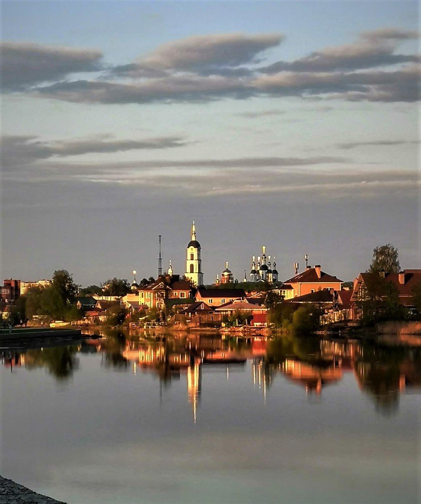 Свя́то-Успе́нская Саро́вская пу́стынь