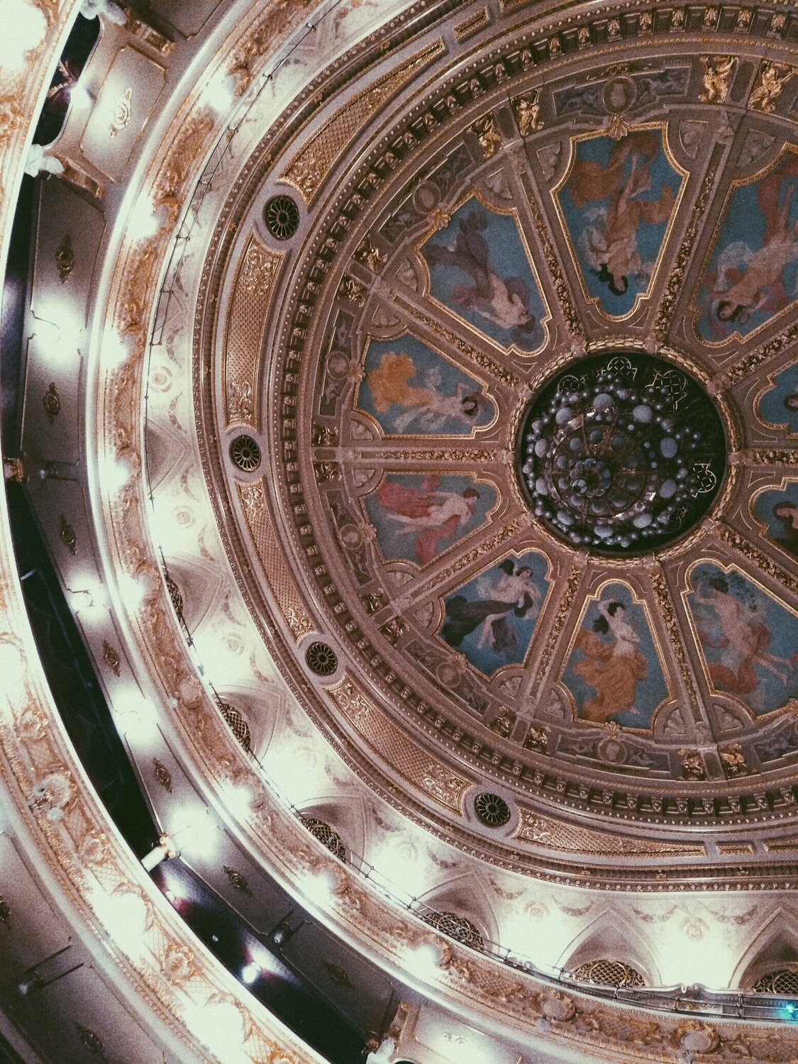 Opera mood