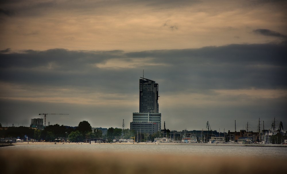 вечерний город