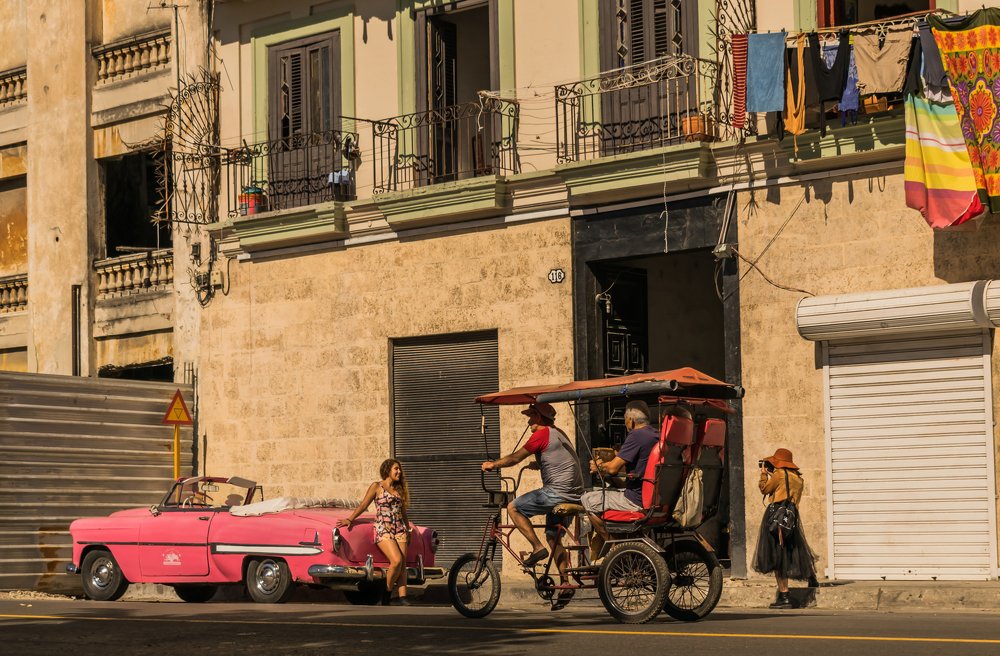 Walk through Havana (Cuba)