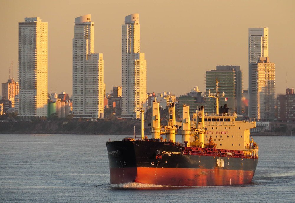 Photograph by Luis Vaca