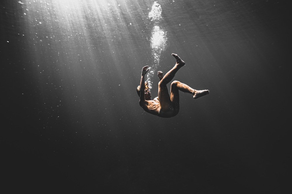 Underwater performer