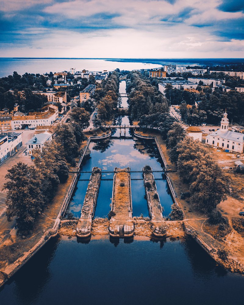 Photograph by Sergei Poletaev