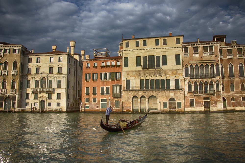 Photograph by Valentin Kayudin