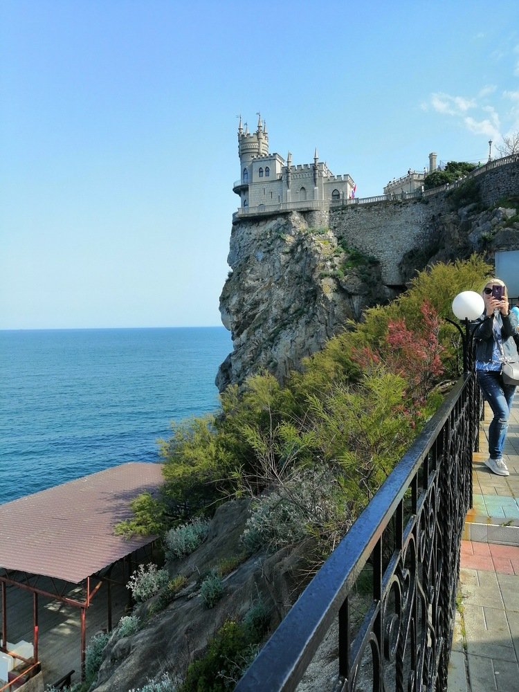 Скала Ласточкино гнездо