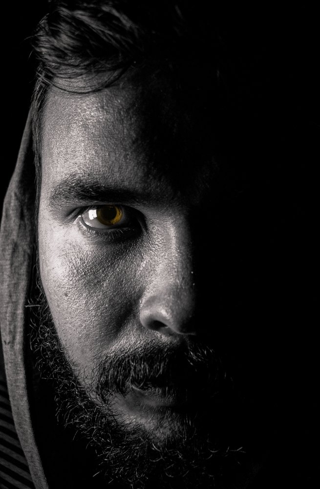 Retrato a media cara