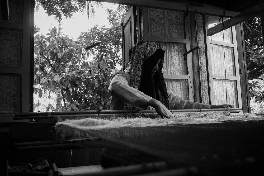 Traditional young women