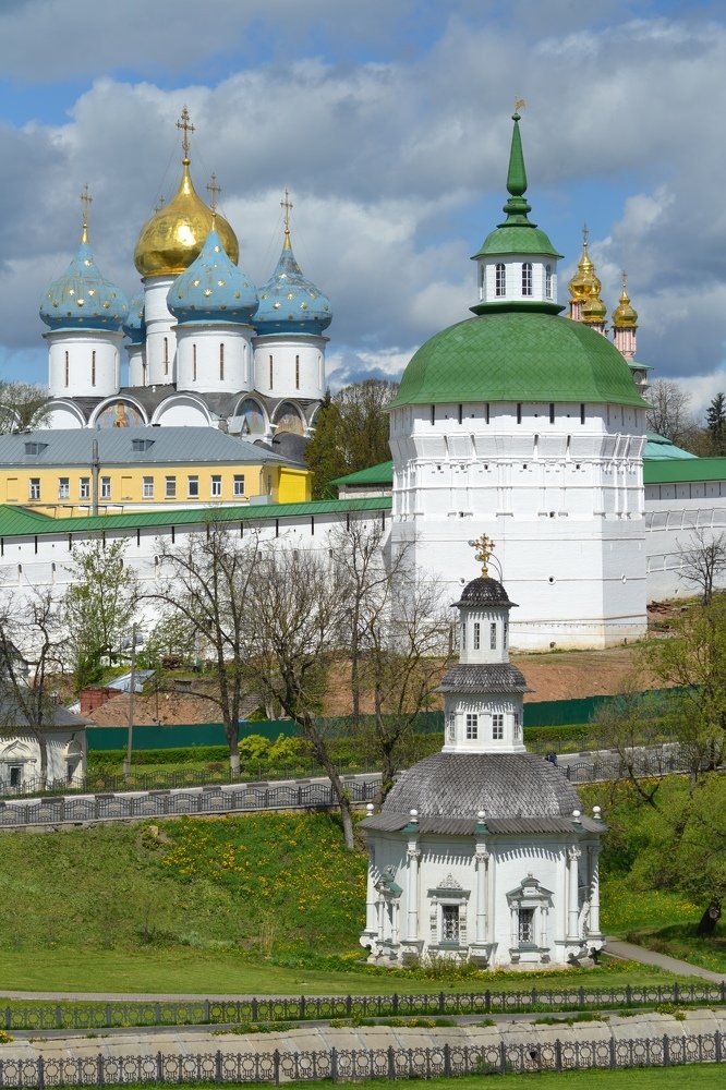 Свято-Троицкая Сергиева лавра...