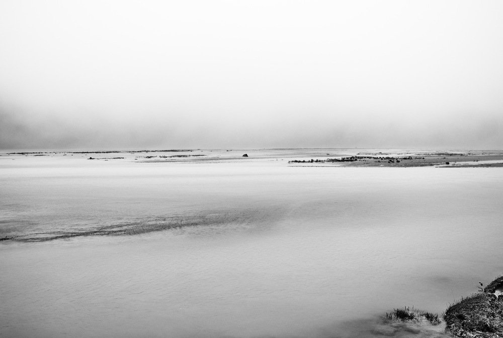 Туман на озере Алтая