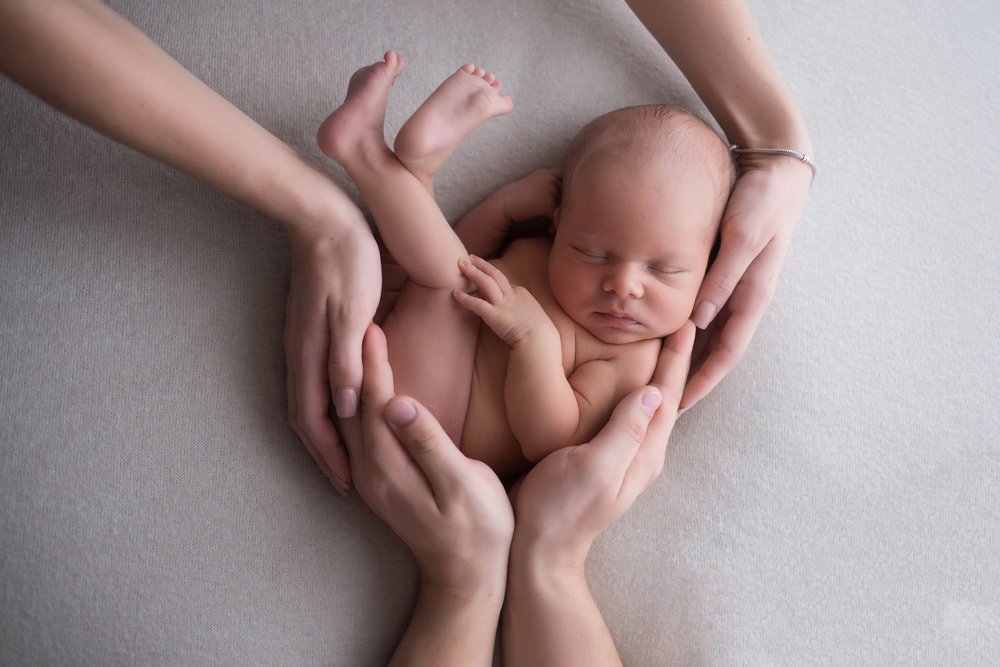 "Тримаючи Тебе"