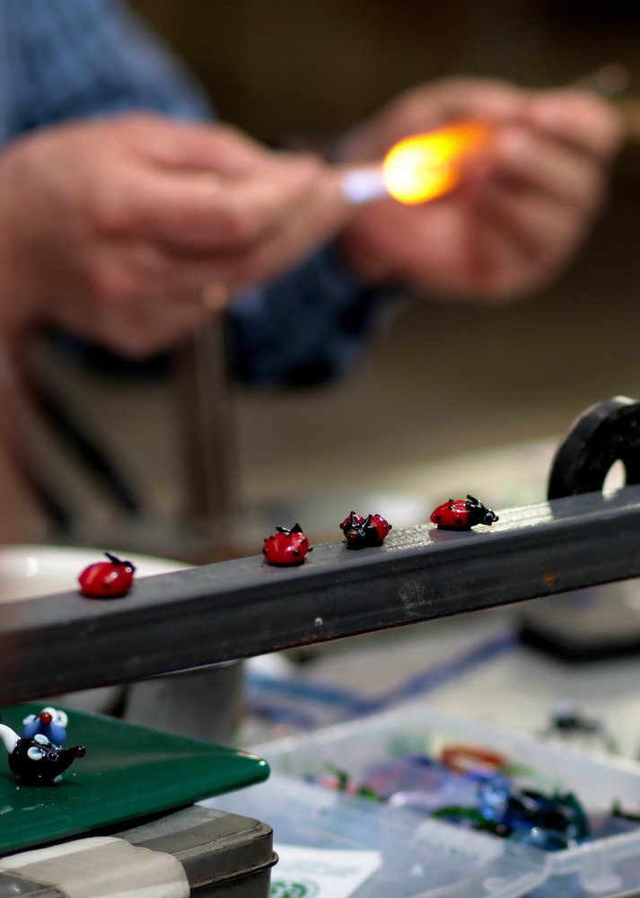 Стеклянных дел мастер 2