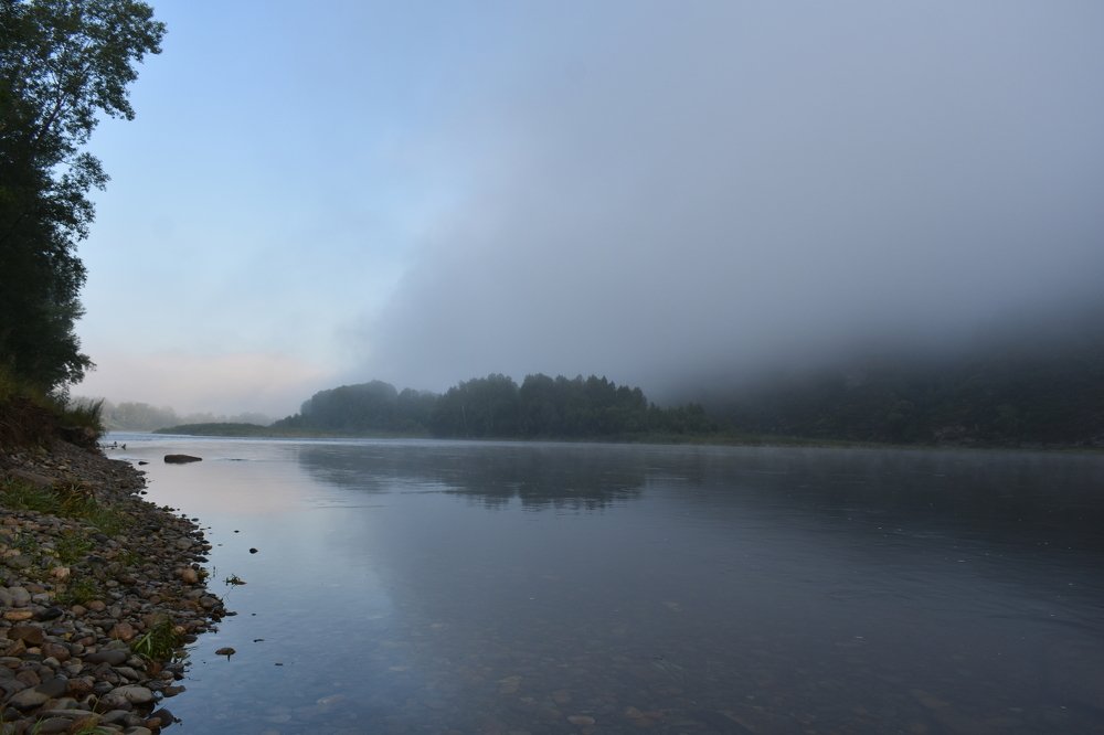 Туманы всегда опутывают какой то загадкой...