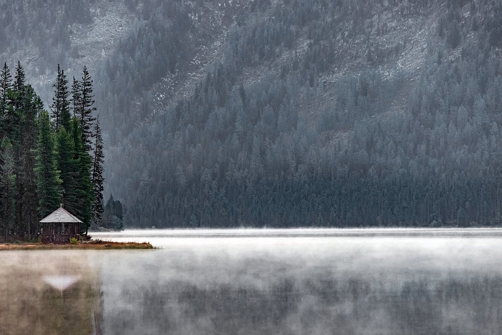 Туман над озером