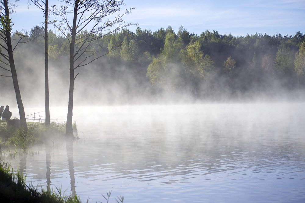 Озеро, туман