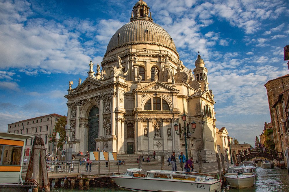 Photograph by Valentin Kayudin