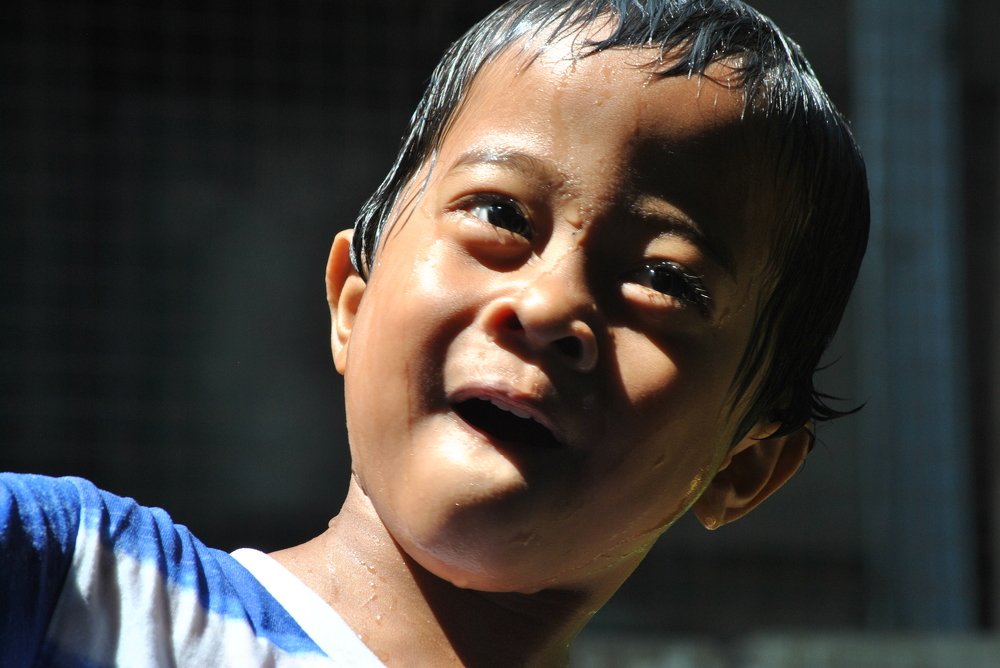 Selalu tersenyum walau hanya dirumah saja