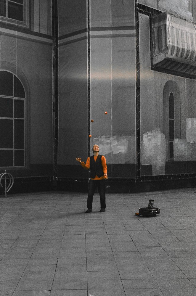 Juggler. Myasnitskaya str., Moscow