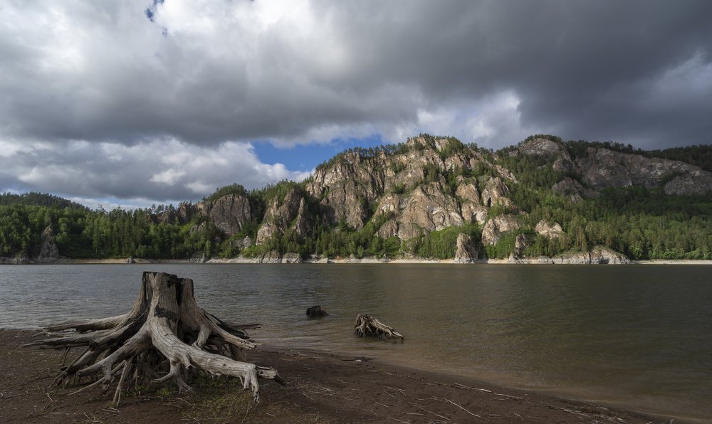 Бирюсинский залив