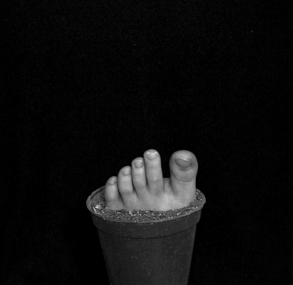 Foot mourning