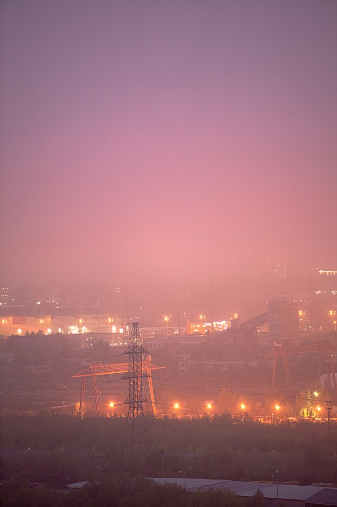 Туман над городской окраиной