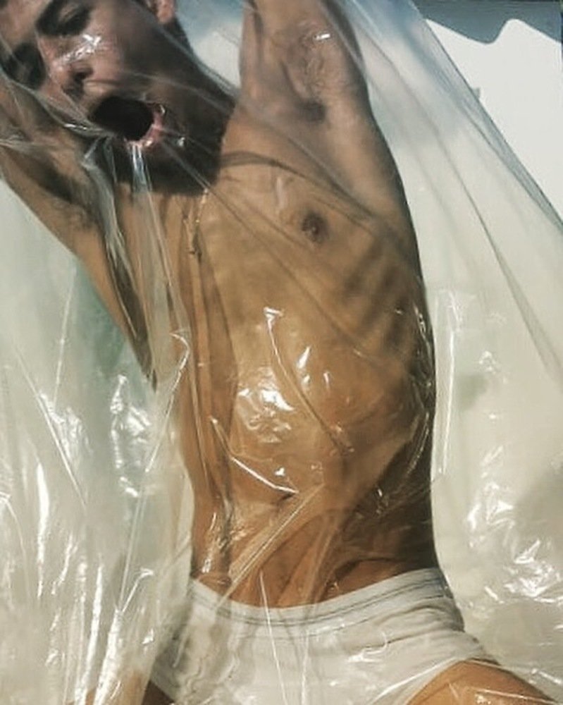 Yenlosprimerosdíaslasoledadsenotaba