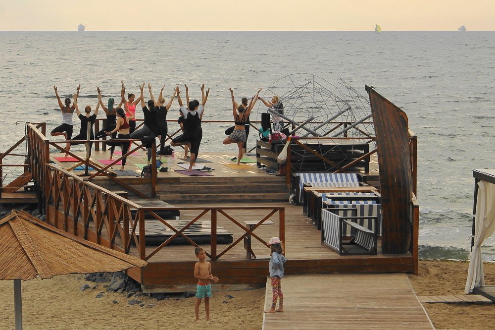 ЙОГА ОСТАНОВИТ КОВИД-19....