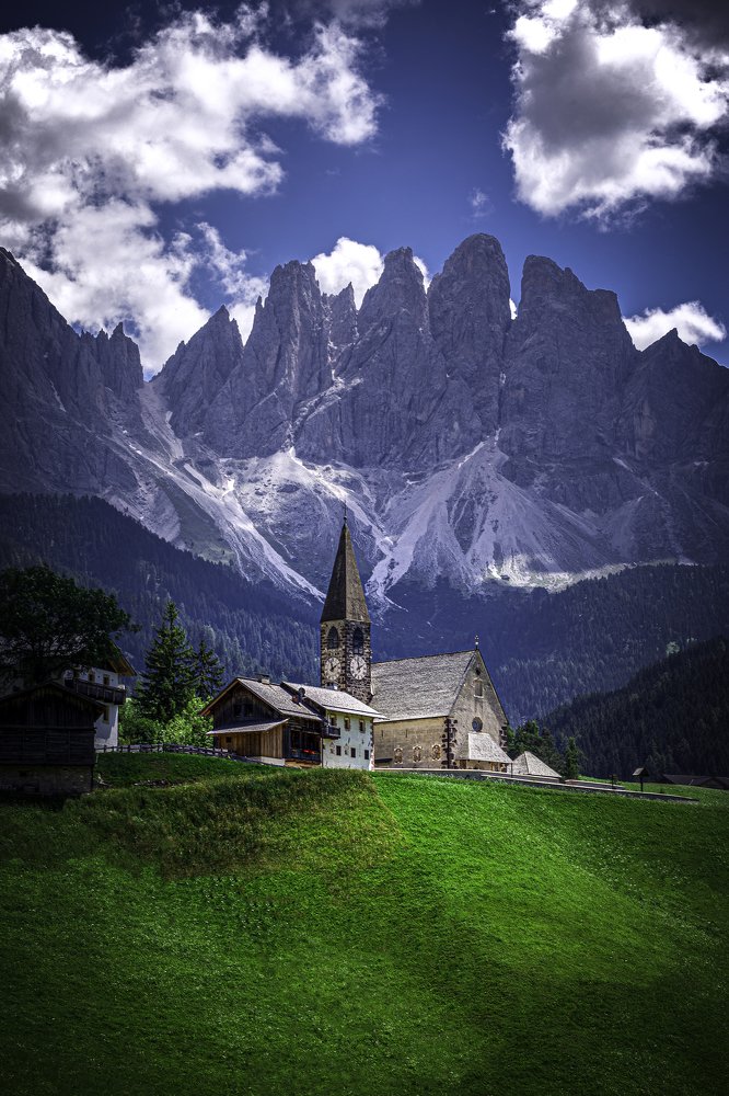 Photograph by Ivan Jenčo