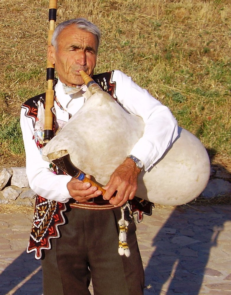 bagpipe grandfather Costa
