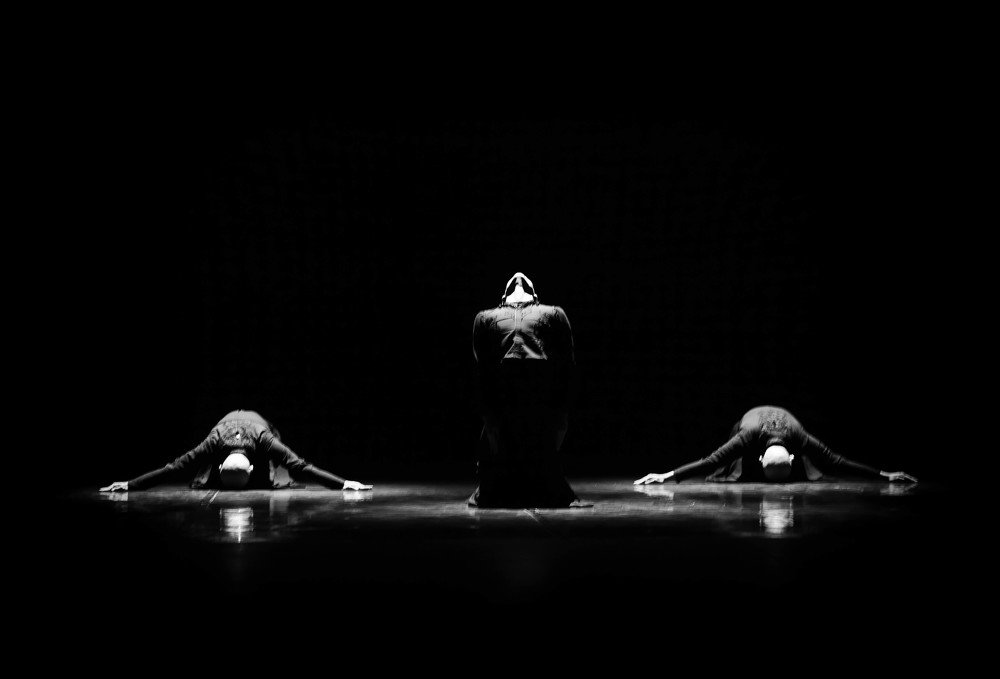 Photograph by Manu Echeverria